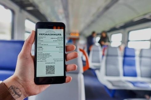Проезд в Киевской городской электричке скоро можно будет оплатить телефоном
