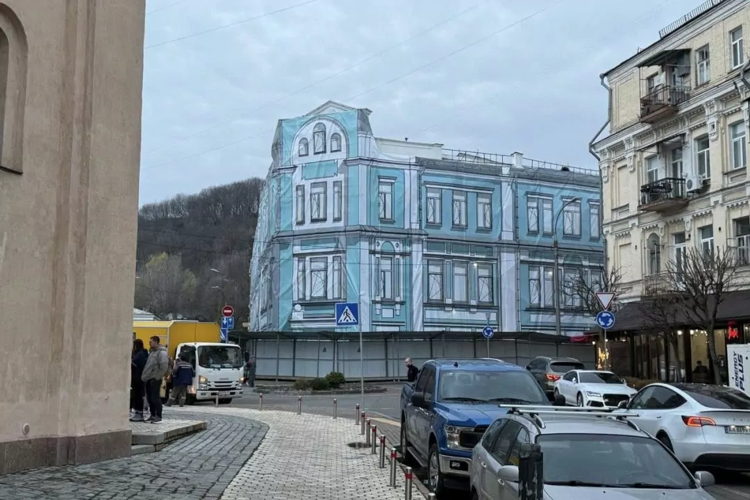 Активісти вимагають визнати Ткацький цех на Подолі пам'яткою Києва &mdash; будівлю вже розбирають