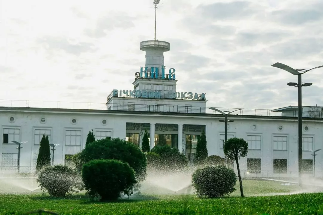 Что известно о новом Американском университете на Почтовой площади: цены и обучение