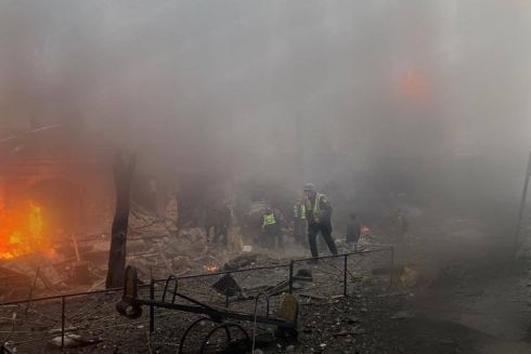 Наслідки ракетного обстрілу Києва і області: немає води, екстрені вимкнення світла, метро працює з обмеженнями