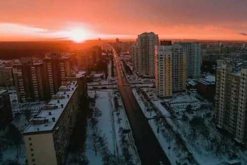 Фото дня: в Києві випав перший сніг