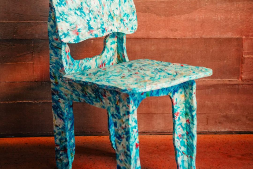 Дизайнер створив колекцію меблів та аксесуарів із відходів балійського готелю