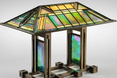 Лампу архітектора Френка Ллойда Райта продали за рекордні $7,5 млн: чим вона особлива