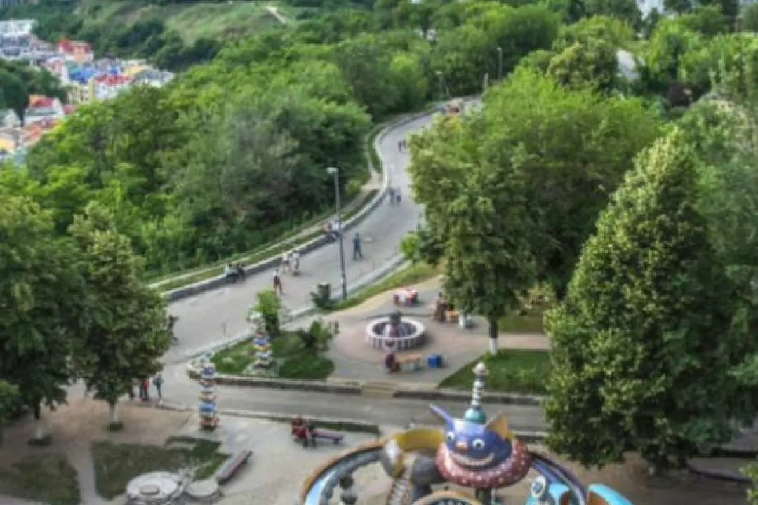Петиція про заборону забудови Пейзажної алеї зібрала необхідні голоси