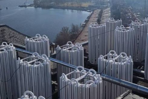 Жителі багатоповерхівки на Оболоні обігрівають будівлю тепловими насосами і економлять на опаленні