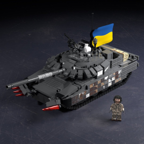 Лего-танки собрали 220 тысяч долларов в поддержку украинских героев на передовой