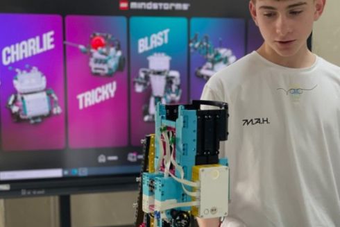 Школяр із Рівненщини створив тренажер для реабілітації з деталей LEGO