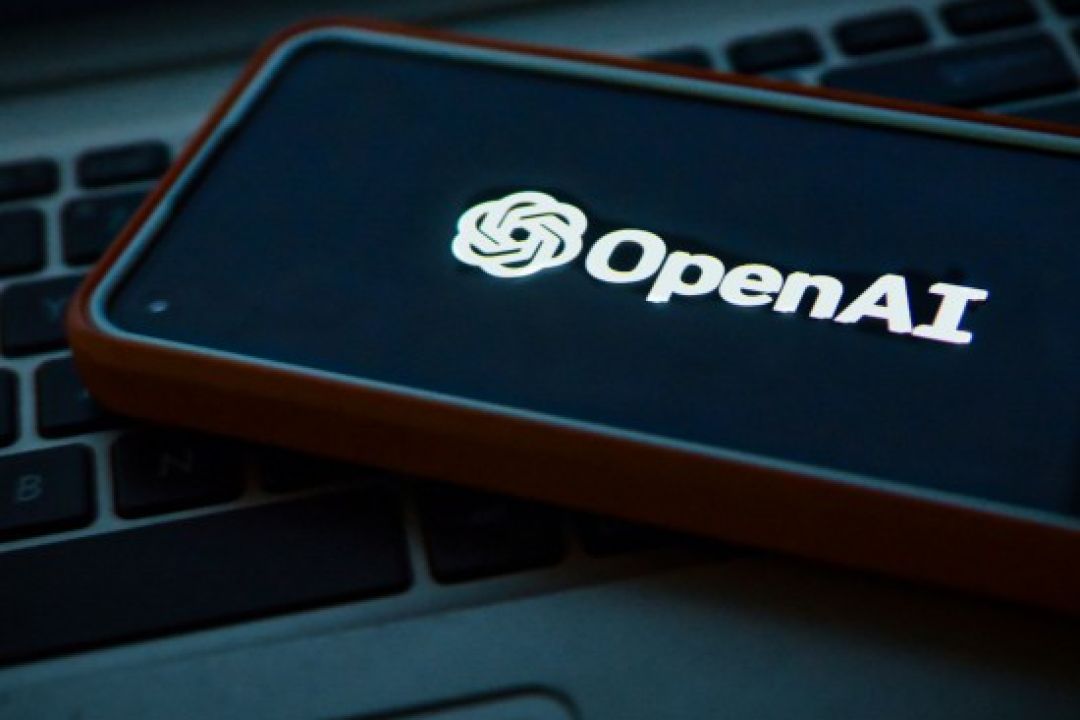 OpenAI дозволить еротичні листування в ChatGPT для повнолітніх