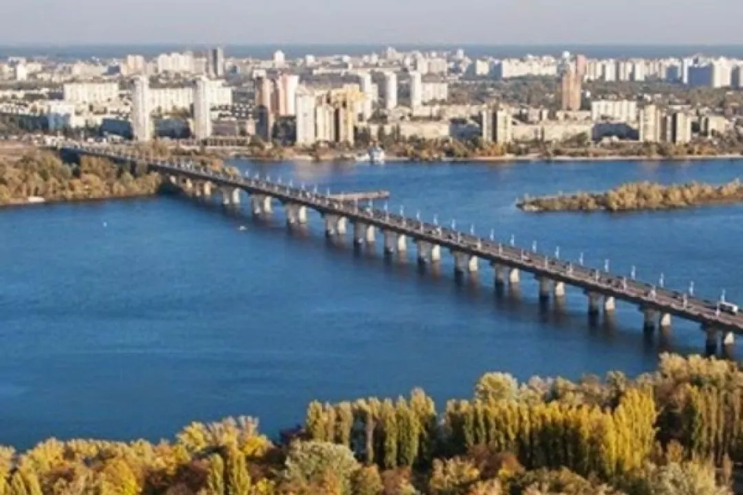 Безбар'єрний маршрут з лівого берега на правий облаштують у Києві