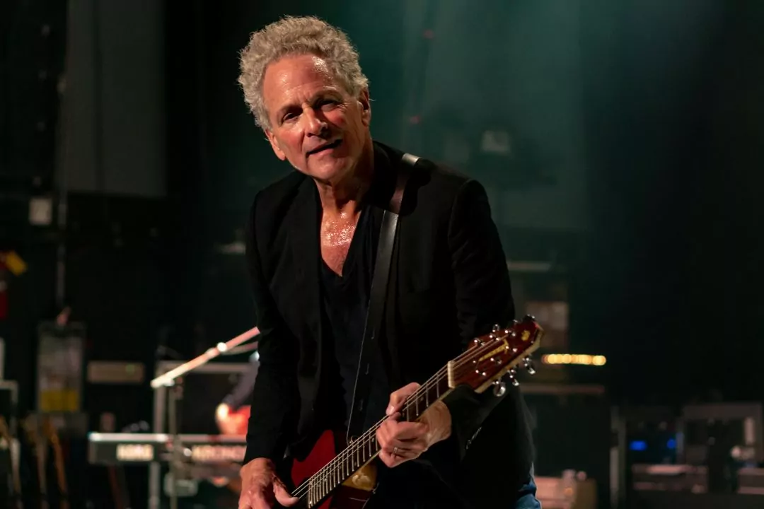 Учасник гурту Fleetwood Mac Ліндсі Бекінгем зазнав нападу &mdash; музиканта облили невідомою рідиною