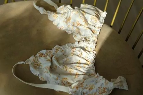 Украинский бренд Lola Bra запустил акцию помощи женщинам, которые из-за войны остались без вещей