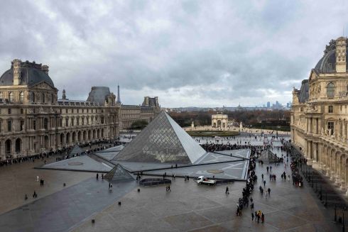 У Луврі затопило бібліотеку через прорив труби