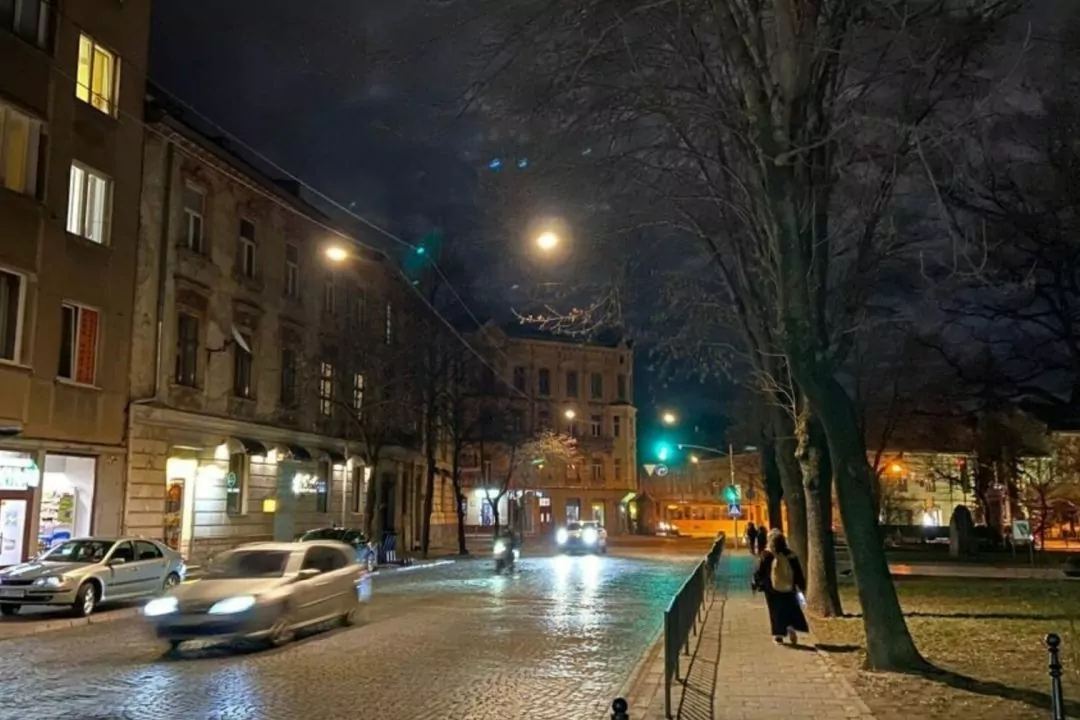 Львів економить енергію: в місті вимикають кожен третій ліхтар і підсвітку будівель