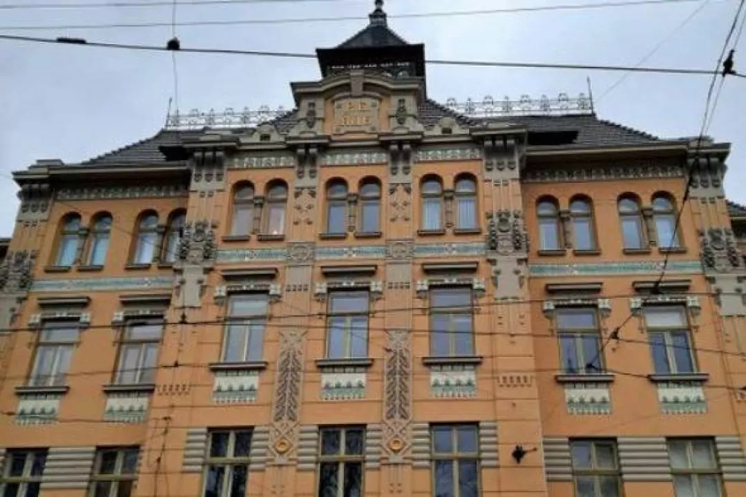 Фото. Во Львове реставрировали фасад исторического здания в стиле украинского модерна