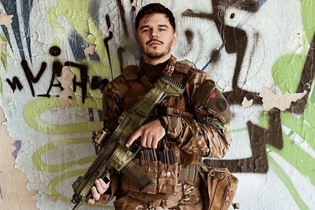 Співачка Rosalía отримала «Ґреммі» за альбом, над яким працював український саундпродюсер. Зараз він захищає країну