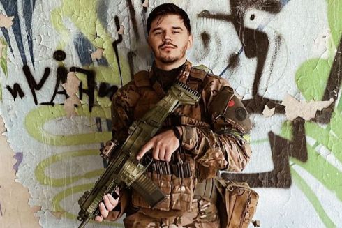 Співачка Rosalía отримала «Ґреммі» за альбом, над яким працював український саундпродюсер. Зараз він захищає країну