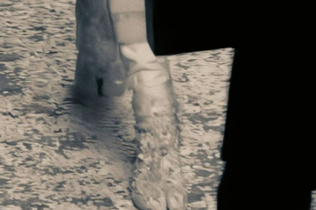 Maison Margiela випустив фільм про створення культових черевиків табі