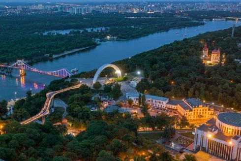 В Киеве переименовали сквер, библиотеку и железнодорожные станции, у которых были связанные с россией названия