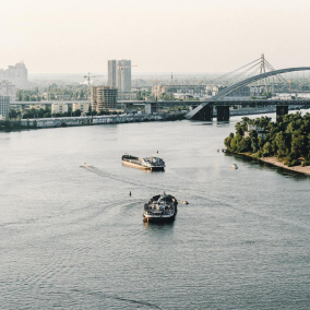 В Киеве запретили движение катеров и лодок по Днепру