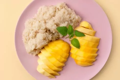 Манго стики райс: как приготовить популярный тайский десерт