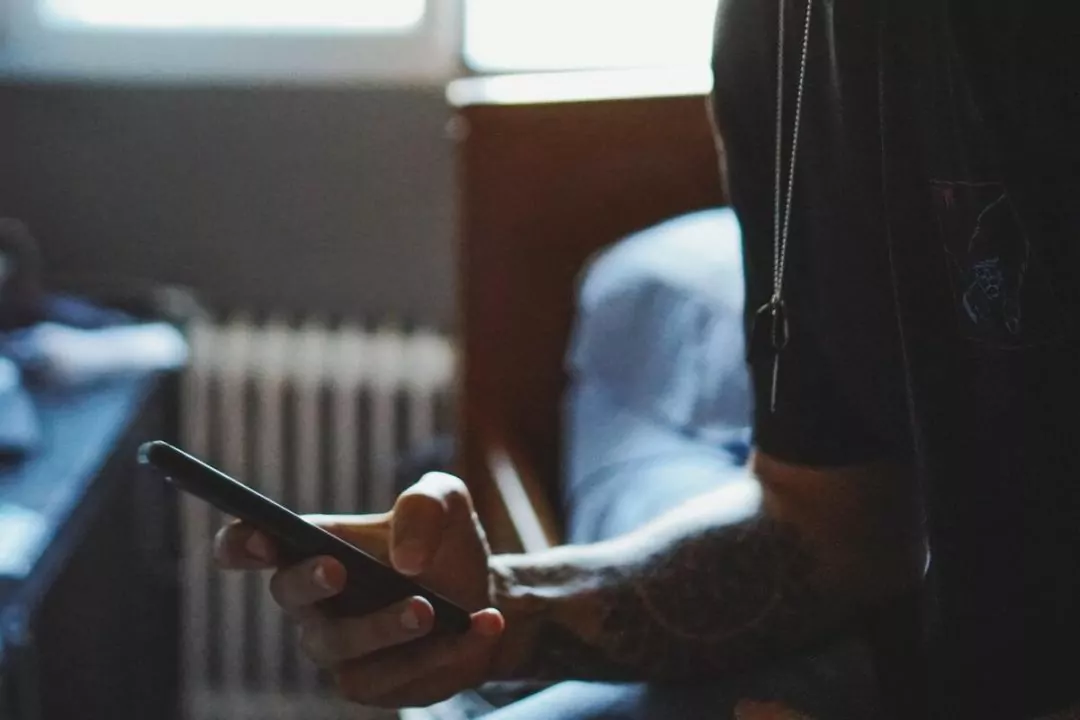 Запрацювала безкоштовна гаряча лінія підтримки чоловіків: контакти