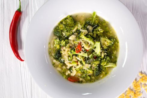 Легкий італійський суп за 5 хвилин: рецепт від шеф-кухаря