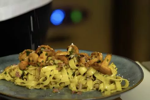 Сезон лисичек: как приготовить тальятелле с грибами