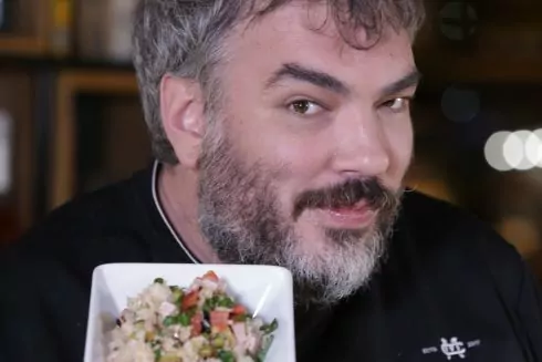 Салат з рисом і тунцем: готуємо без світла і газу