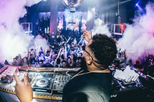 5 найкращих текстів БЖ про вечірки, тусівки і клуби