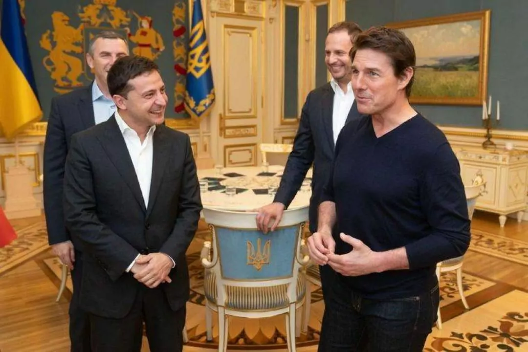 Не тільки в метро. Том Круз зустрівся з президентом України