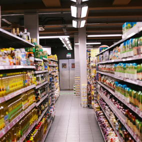 В Украине ввели госрегулирование цен на некоторые продукты: на что ограничили наценку