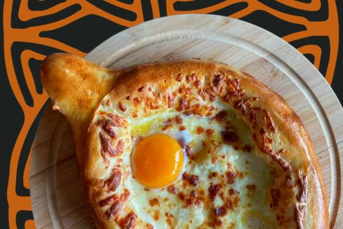 Шурпа, хачапурі і хінкалі: На Осокорках відкрився сімейний грузинський ресторан