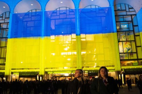 Метрополітен-опера показала уривок із вистави &ldquo;Матері Херсона&rdquo; про викрадених українських дітей