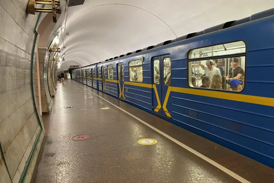 Станції метро &laquo;Майдан Незалежності&raquo; та &laquo;Хрещатик&raquo; запрацюють разом із переходами з 20 грудня &ndash; Кличко
