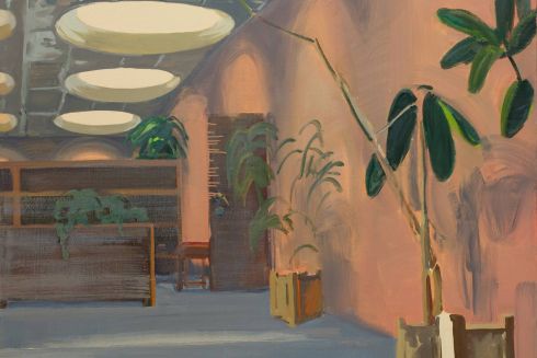 Фото дня: виставка картин про радянський модернізм у галереї The Naked Room