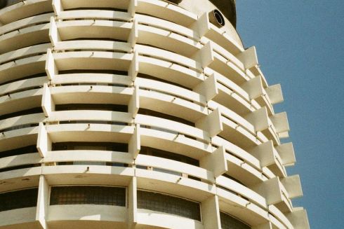 Projector запустил курс о киевском модернизме. Всю прибыль с продаж направят на восстановление столичных зданий