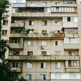 В Украине предлагают убирать панельные дома во время послевоенного восстановления