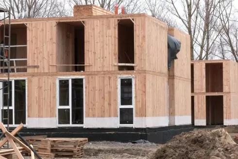 В Чернигове строят двухэтажные модульные дома для лиц, потерявших жилье