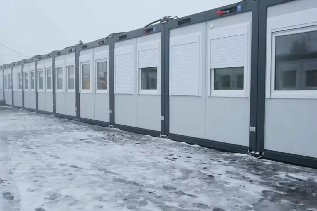 Фото. В Горенке на Киевщине построили новый модульный городок