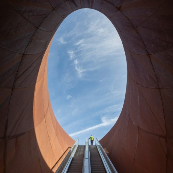 У Неаполі відкриють станцію метро із входами, які спроєктував Аніш Капур