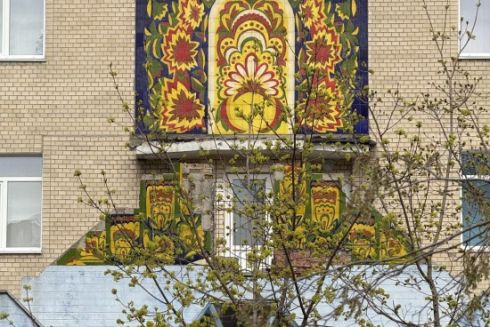 На Позняках збережуть частину майолікових панно на фасаді дитсадка