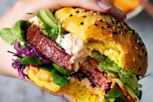 В Україні з'явився новий бренд рослинного м'яса від Nestle: де спробувати