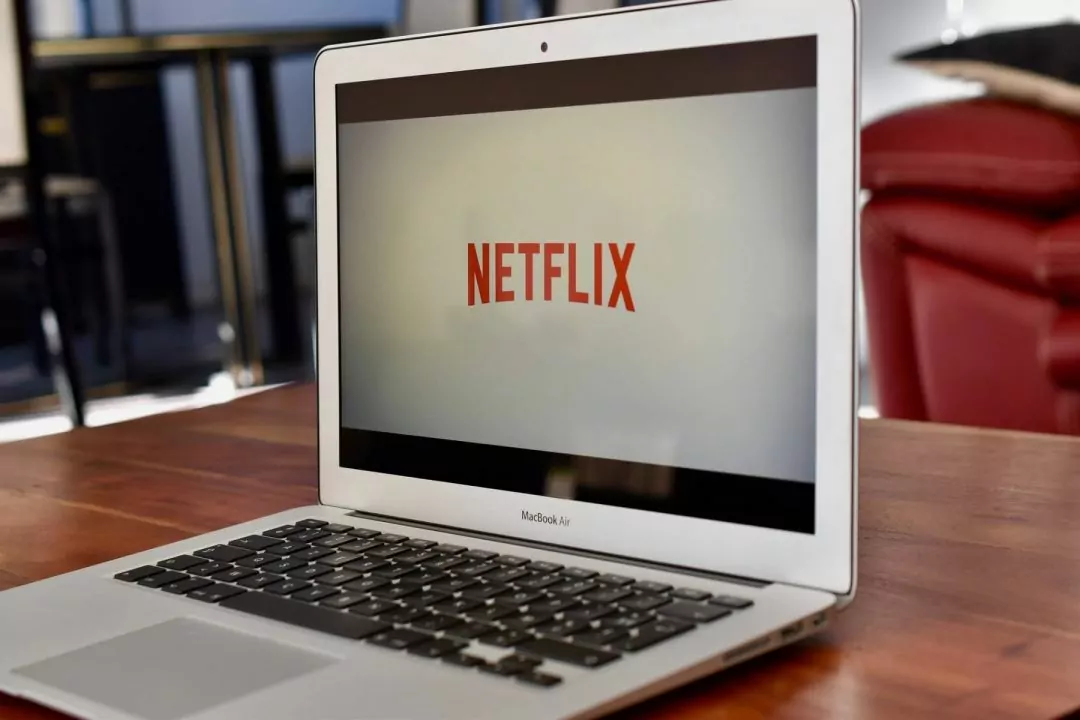 Netflix выпустил документальный сериал про коронавирус