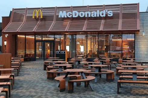 В Киевской области открылся новый McDonald's с собственным укрытием возле заведения: фото