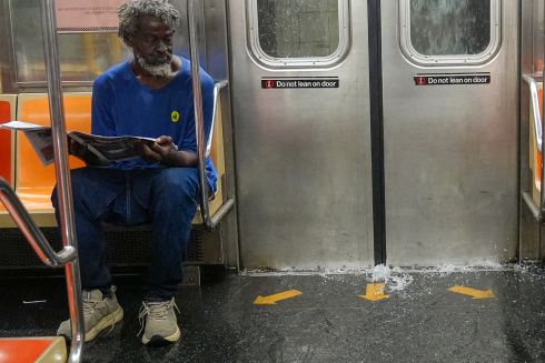 Метро Нью-Йорка затопило через зливи &mdash; у місті оголосили надзвичайний стан