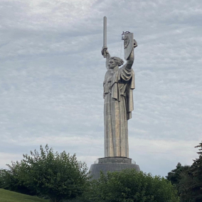 Монумент "Батьківщина-мати" у Києві перейменують - подробиці