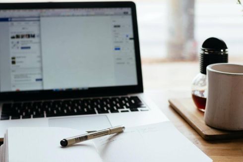 Projector надає безкоштовний доступ на місяць до своїх гуманітарних онлайн-курсів