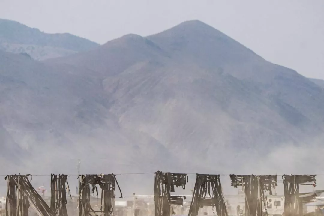 Знищену "Чорну хмару" перетворили у нову інсталяцію на Burning Man