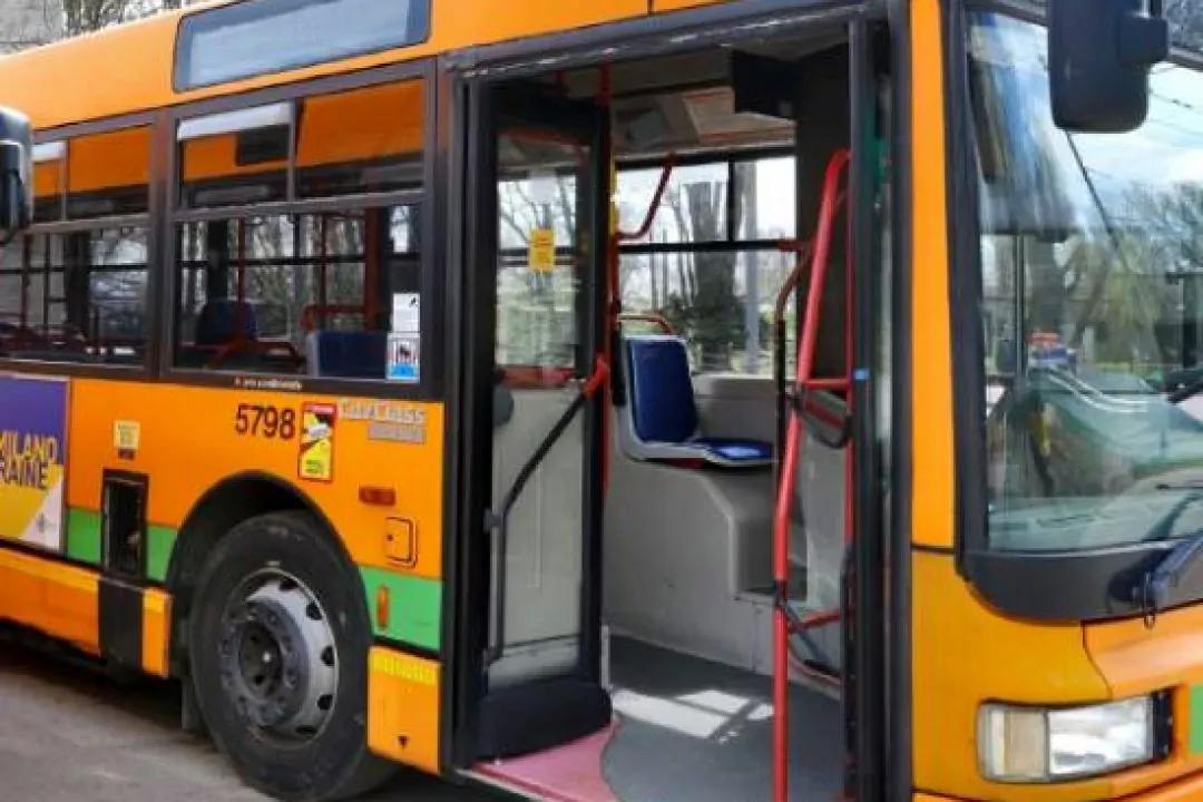 Дніпро отримав 40 автобусів від Мілана: їх розподілять між регіонами