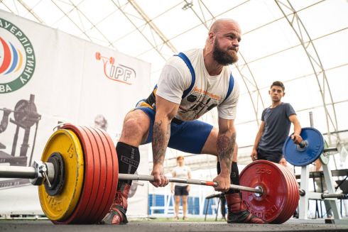 У Києві відбувся чемпіонат із паверліфтингу: фото